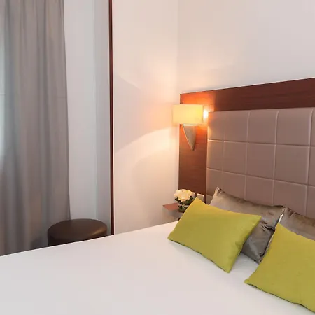 Kyriad Centre Gare - Atrium 3* Limoges