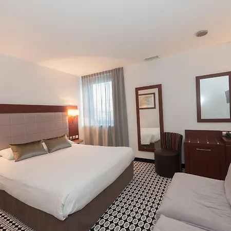 Kyriad Centre Gare - Atrium 3* Limoges